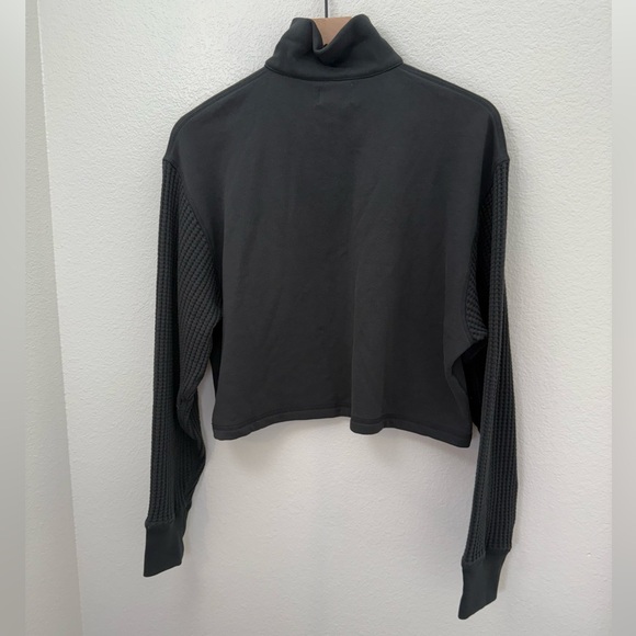 Mate The Label Organic Fleece and Waffle Cropped Half-Zip Sweatshirt Onyx Small - Picture 7 of 11